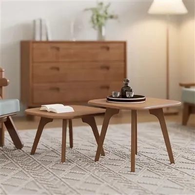 طاولة قهوة صغيرة من خشب الجوز