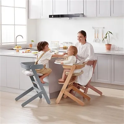 كرسي تغذية خشبي عالي